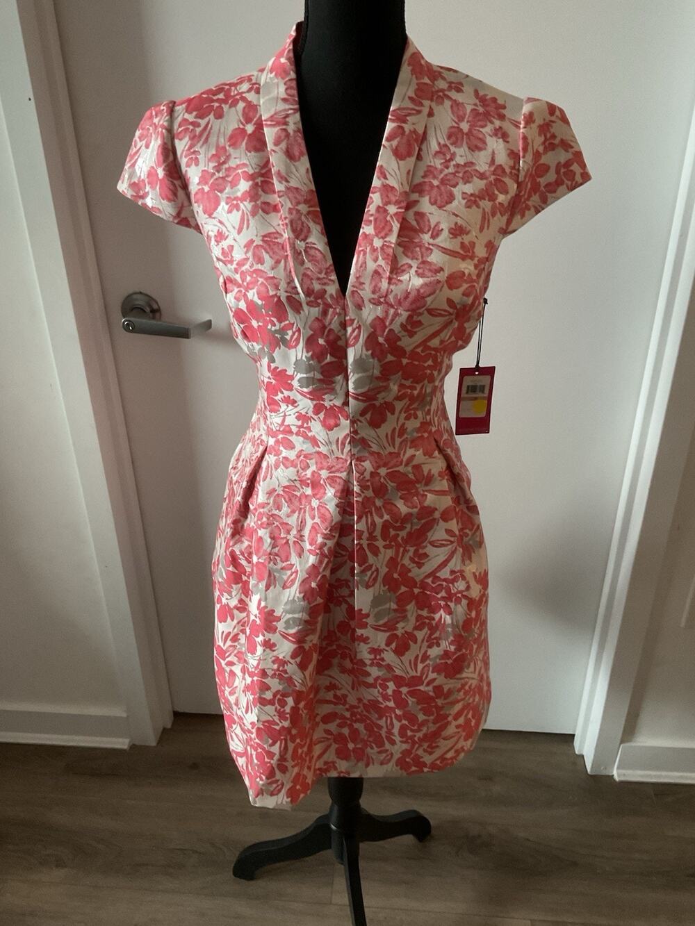 Vince Camuto Metallic Floral Jacquard Fit &Flare Dress NWT Pink Coral Cocktail